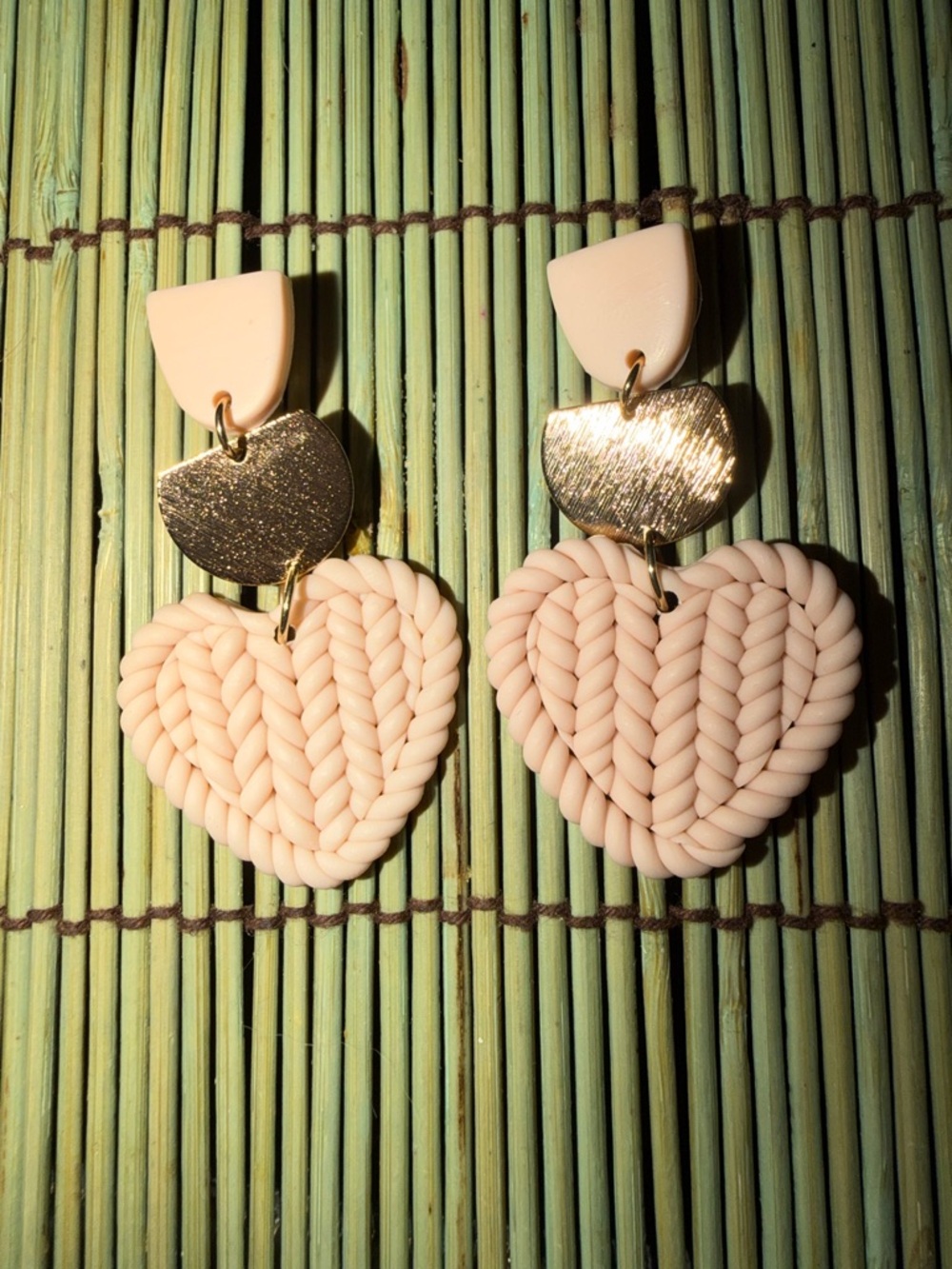 Elegant Cream/Pink Earrings .